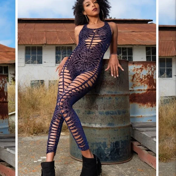 Warrior Within Ladyhawke Snip Tease velvet burnout onsie. Small. - Picture 3 of 8